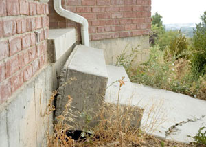 Mudjacking Contractor Of Des Moines Ames Waterloo Ia Slab Repairing Concrete Steps In Des Moines Ia